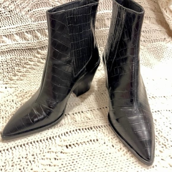 Alice + Olivia Westra Croc Embossed Leather Ankle Boots in Black 40 (9.5,10)